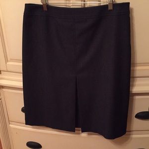 Ann Taylor Sleekly Refined Jean Skirt Size 14